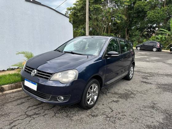 VOLKSWAGEN POLO 1.6 MI SPORTLINE 8V FLEX 4P AUTOMATIZADO VOLKSWAGEN POLO 1.6 MI SPORTLINE 8V FLEX 4P AUTOMATIZADO